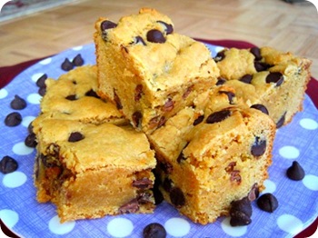 Peanut Butter Chocolate Chip Cake Batter Blondies