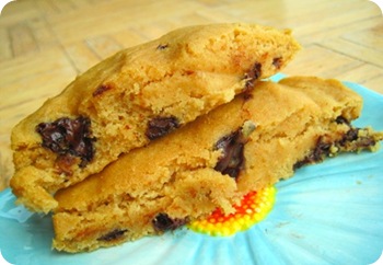 {Lightened Up} Individual Peanut Butter Chocolate Chip Cookie Cake