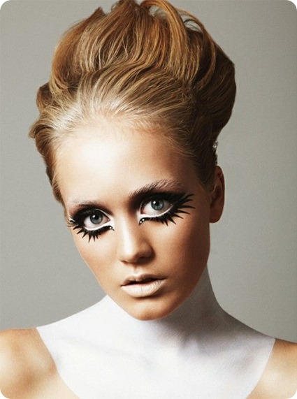 Twiggy halloween makeup