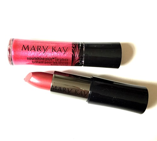 Glamming Up For The Holidays With Mary Kay